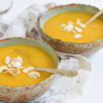 Sopa de camote con cardamomo